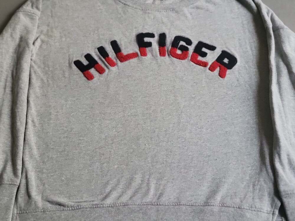 Tommy Hilfiger Women's Gray Crew Neck Long Sleeve Sweatshirt